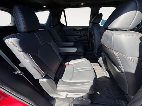 Used 2025 Honda Pilot TrailSport image 18