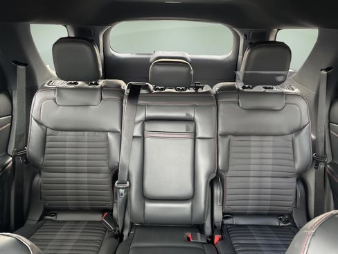 New 2026 Ford Explorer ST-Line w/ ST-Line Street Pack image 15