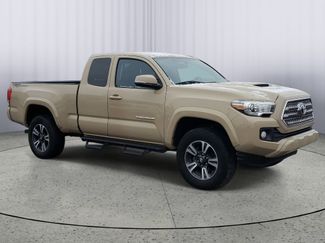 Used 2017 Toyota Tacoma SR5 video 2