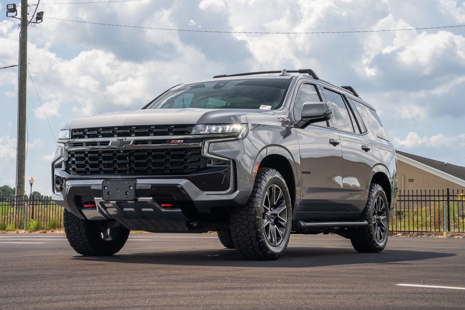 Used 2021 Chevrolet Tahoe Z71 w/ Z71 Off-Road Package AWD/4WD image 3