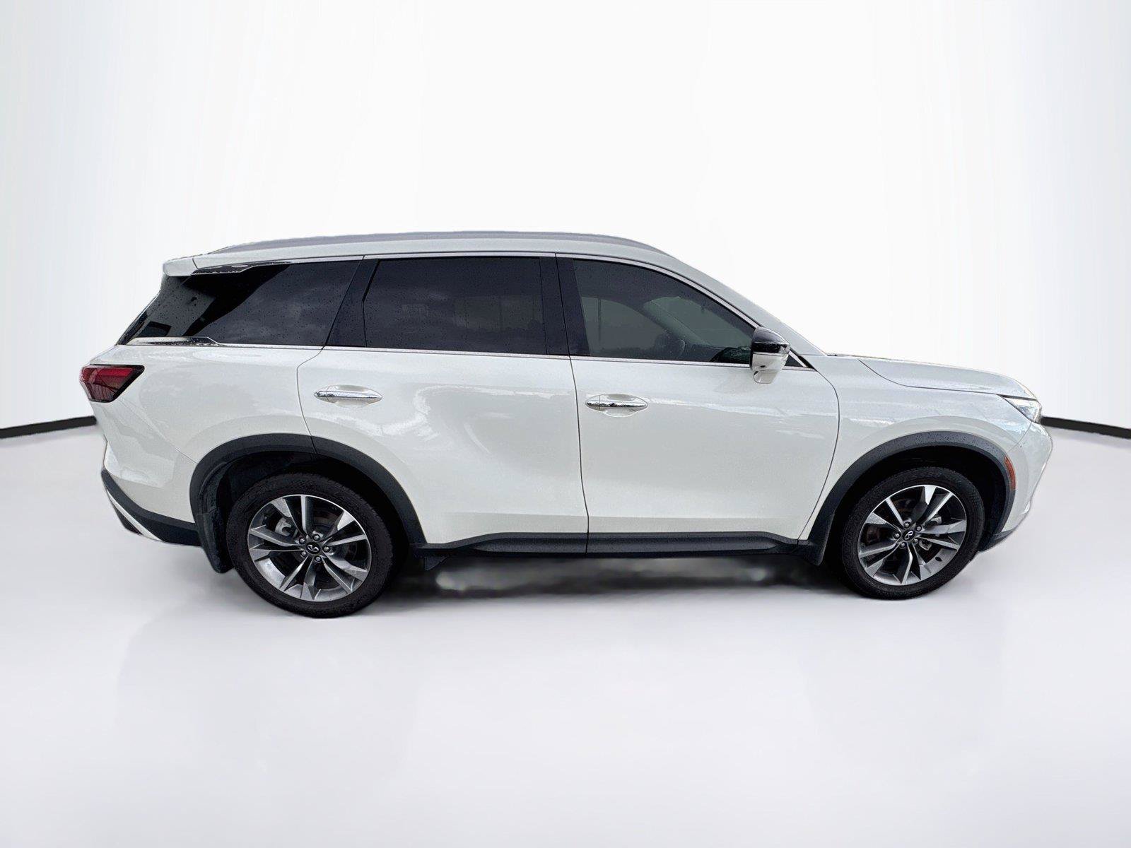 Used 2023 INFINITI QX60 Luxe w/ Cargo Package FWD image 5