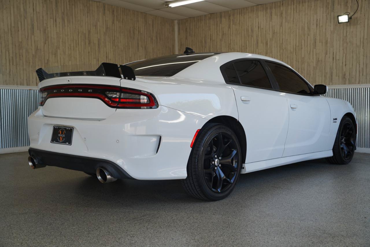 Used 2018 Dodge Charger R/T RWD image 10