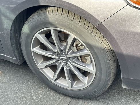 Used 2019 Acura TLX FWD image 9