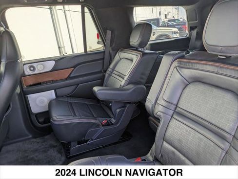 New 2024 Lincoln Navigator Black Label image 12
