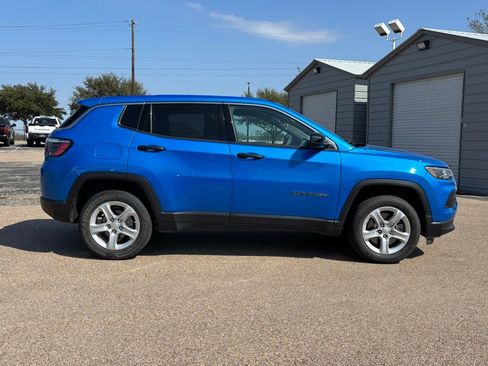 Used 2024 Jeep Compass Sport image 4