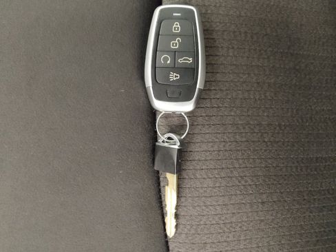 Used 2024 Nissan Altima 2.5 SV w/ SV Premium Package FWD image 32