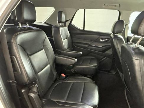 Used 2018 Chevrolet Traverse LT FWD image 30