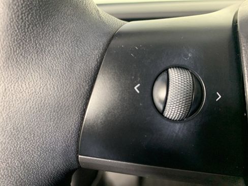 Used 2022 Tesla Model 3 Performance image 14