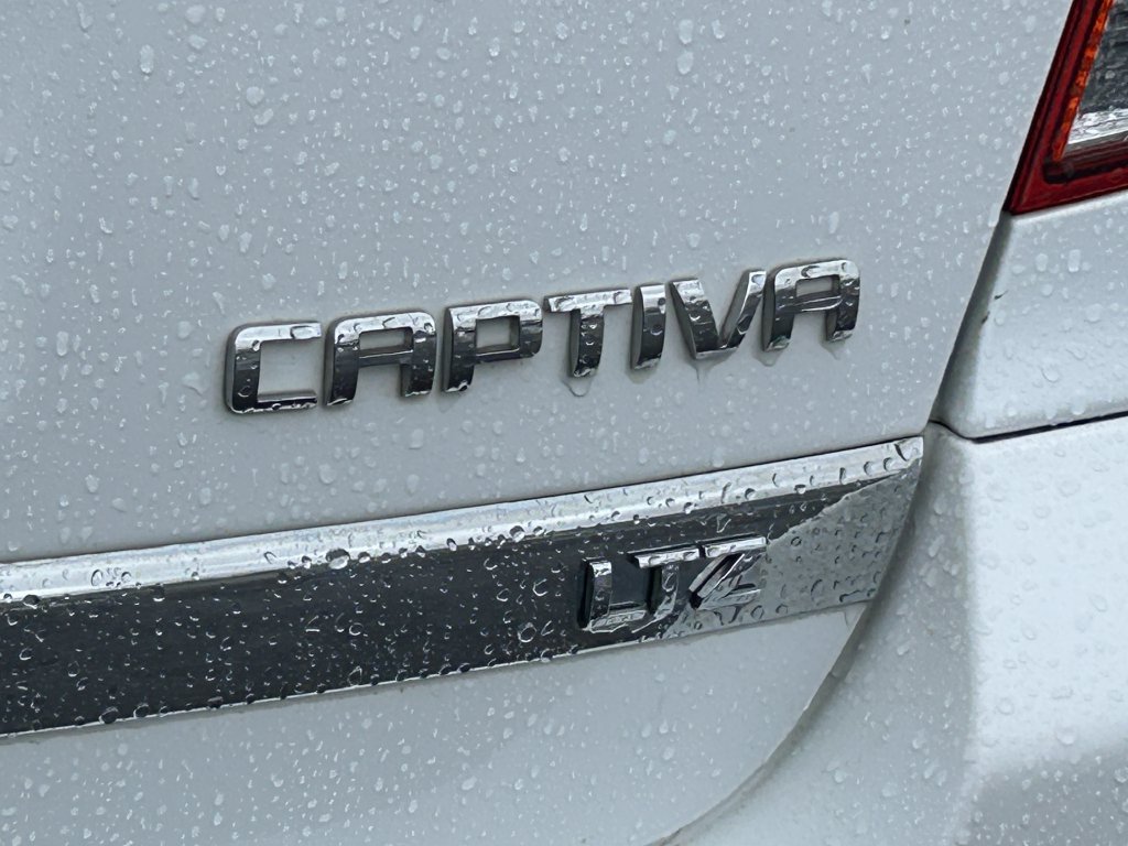 Used 2014 Chevrolet Captiva Sport LTZ FWD image 4