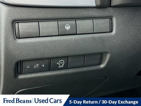 Used 2023 Nissan Rogue SV AWD/4WD image 15