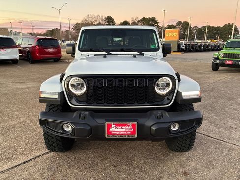 New 2026 Jeep Gladiator Sport AWD/4WD image 9