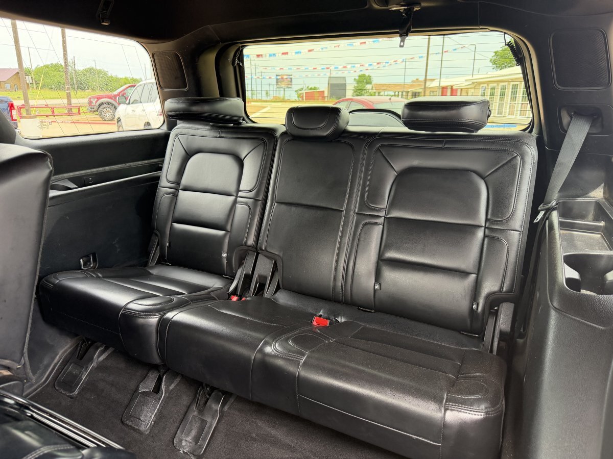 Used 2020 Lincoln Navigator Reserve w/ Equipment Group 208A Reserve AWD/4WD image 19