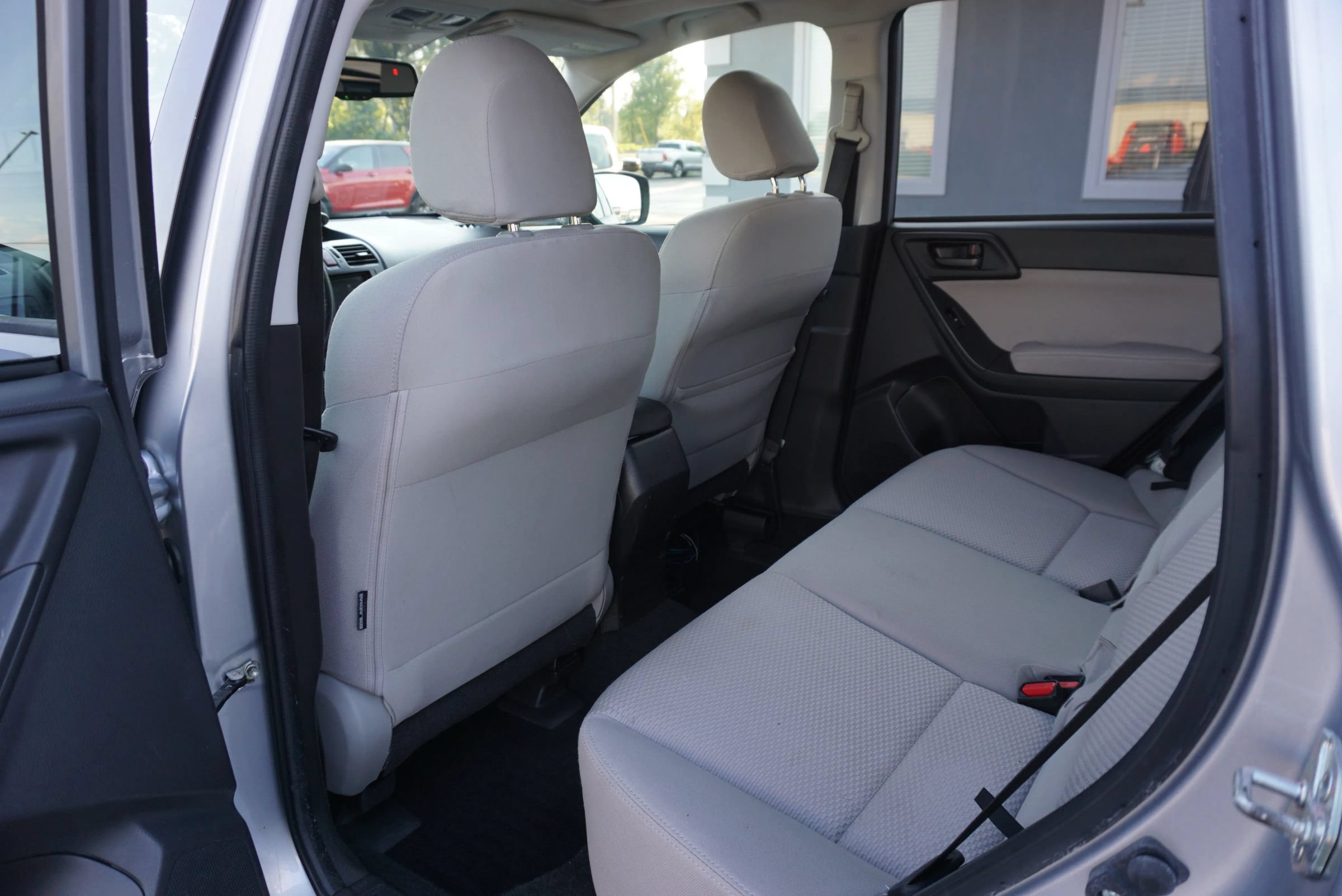 Used 2014 Subaru Forester 2.5i Premium w/ All-Weather Package AWD/4WD image 17