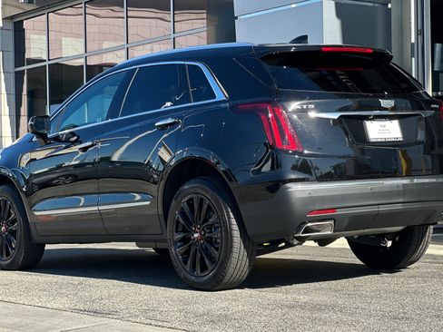 Used 2025 Cadillac XT5 Luxury w/ LPO, Red Accent Package image 6