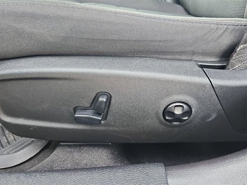 Used 2014 Dodge Charger SXT image 27