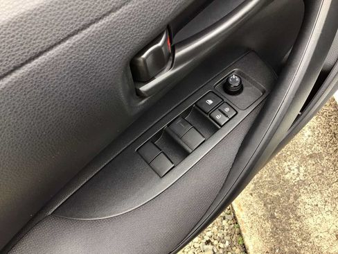 Used 2023 Toyota Corolla LE FWD image 14