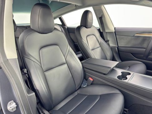 Used 2022 Tesla Model 3 image 38