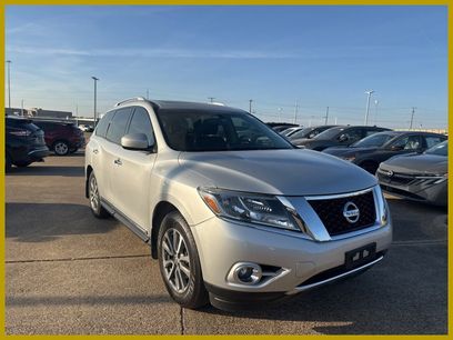 Used 2014 Nissan Pathfinder SL w/ SL Premium Package