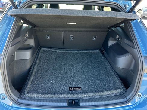 New 2026 Volkswagen Tiguan SEL R-Line AWD/4WD image 28