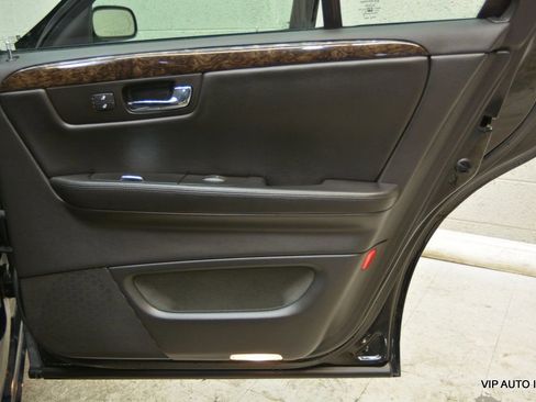 Used 2008 Cadillac DTS image 10