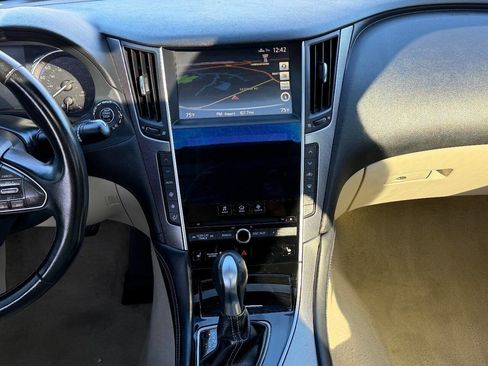 Used 2015 INFINITI Q50 Premium w/ Navigation Package image 7