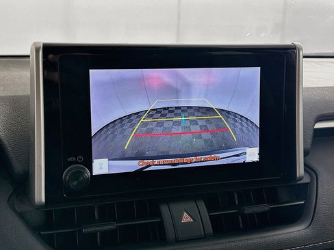Used 2024 Toyota RAV4 XLE FWD image 22