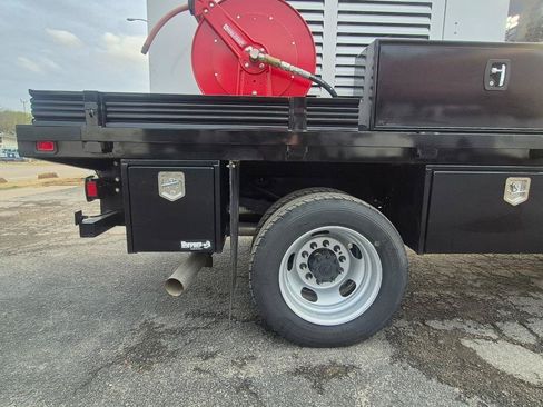 Used 2024 RAM 5500 Tradesman w/ Safety Group AWD/4WD image 18