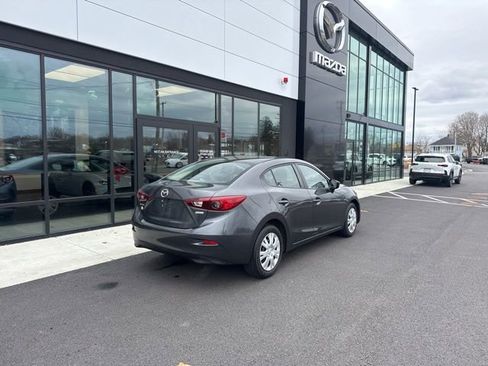 Used 2016 MAZDA MAZDA3 i Sport image 3