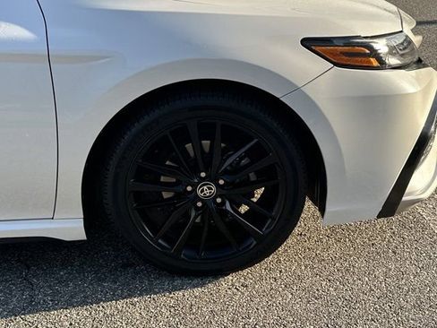 Used 2021 Toyota Camry XSE image 16