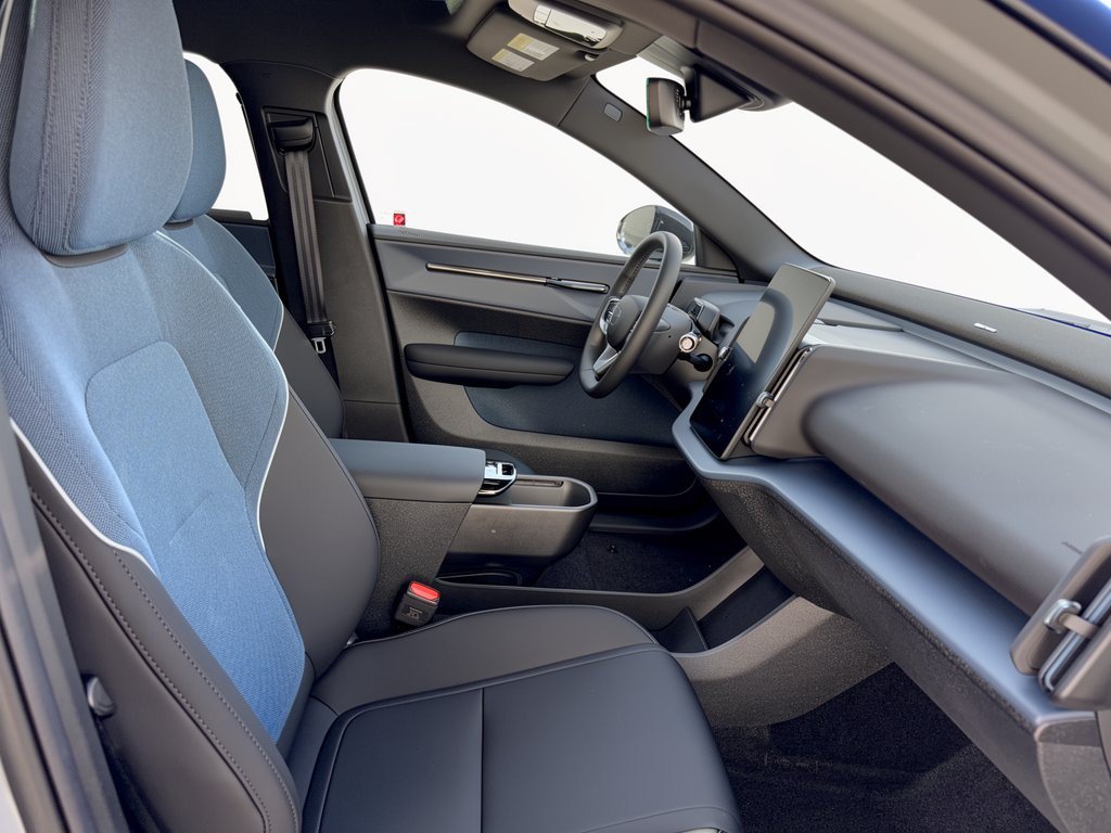 New 2026 Volvo EX30 Plus w/ Climate Package RWD image 29