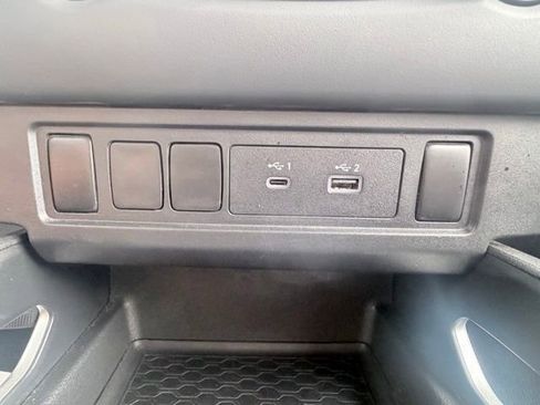 Certified 2024 Nissan Frontier SV image 16