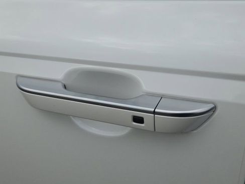 Used 2024 Kia Carnival SX Prestige image 27