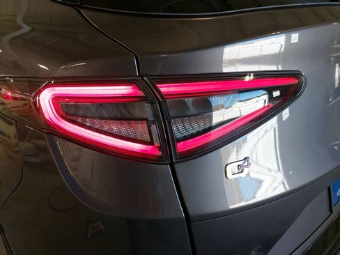 New 2025 Alfa Romeo Stelvio Sprint w/ Veloce Package image 36