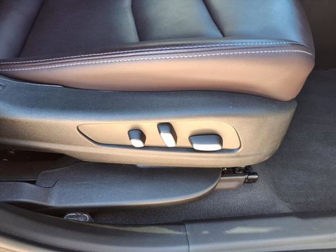 Certified 2023 Cadillac XT6 Premium Luxury image 10