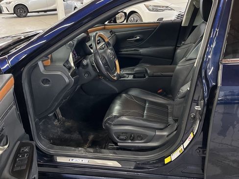 Used 2019 Lexus ES 350 Luxury w/ Accessory Package 2 image 13