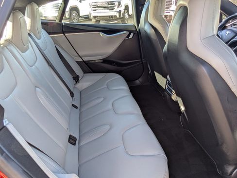 Used 2015 Tesla Model S 85D image 37
