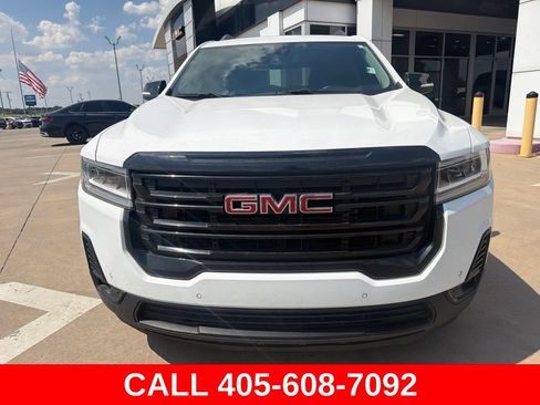 Used 2023 GMC Acadia SLT w/ Elevation Edition FWD image 8