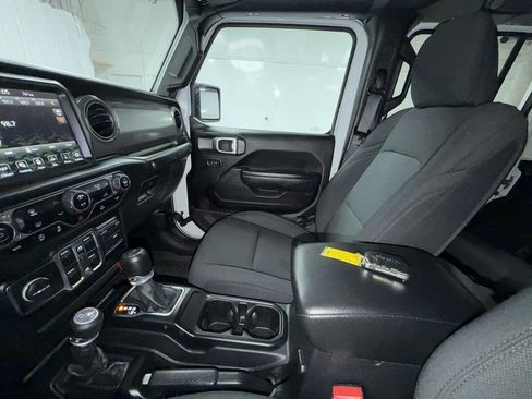 Used 2023 Jeep Wrangler Unlimited Sport w/ Sun And Sound Package AWD/4WD image 5
