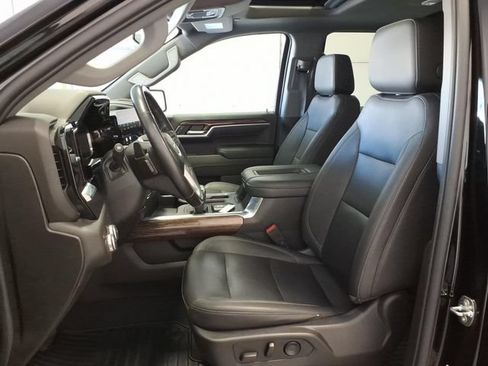 Used 2022 GMC Sierra 1500 Elevation w/ Elevation Premium Package AWD/4WD image 14