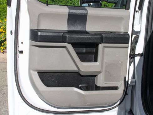 Used 2022 Ford F350 XL w/ Power Equipment Group image 32