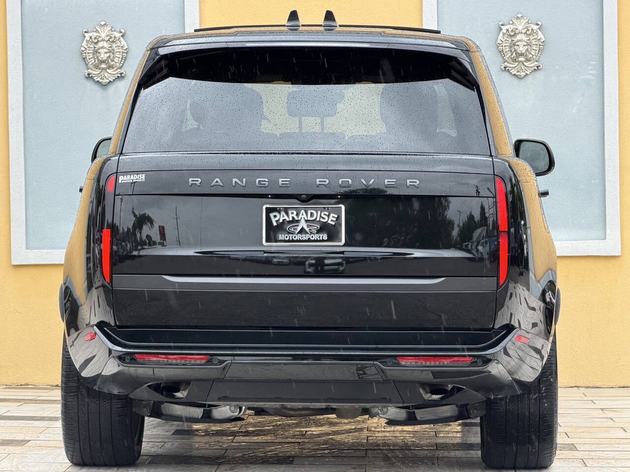 Used 2025 Land Rover Range Rover SE AWD/4WD image 7