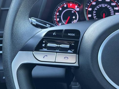 Used 2022 Hyundai Elantra SEL image 15