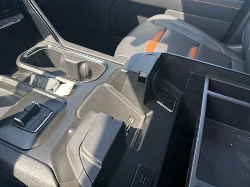 Used 2024 GMC Sierra 2500 AT4 w/ AT4 Premium Plus Package AWD/4WD image 16