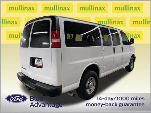 Used 2019 Chevrolet Express 3500 LS RWD image 4