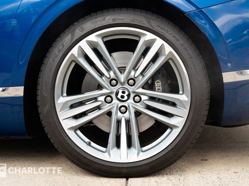 Used 2021 Bentley Continental GT image 12