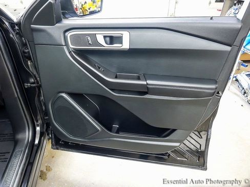 Certified 2023 Ford Explorer 4WD image 25