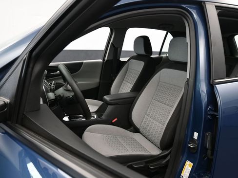 Used 2024 Chevrolet Equinox LS FWD image 10