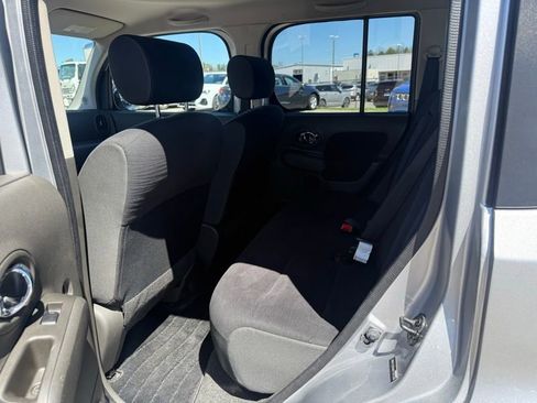 Used 2010 Nissan Cube 1.8 S w/ Interior Designer Pkg FWD image 11