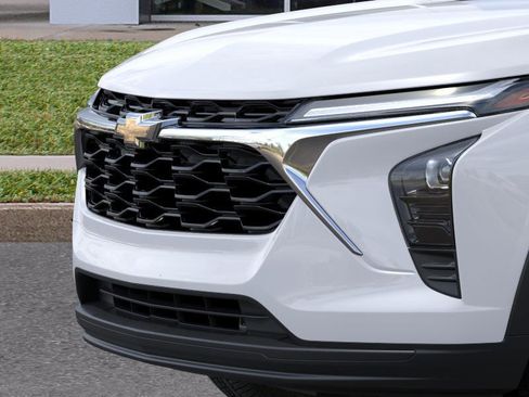 New 2026 Chevrolet Trax LS image 13