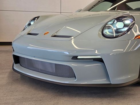 Certified 2024 Porsche 911 Targa 4S RWD image 31